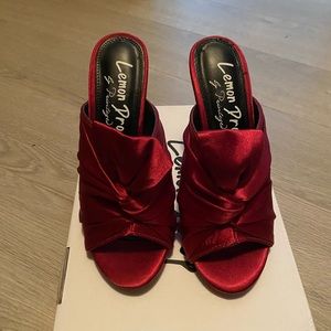 Brand new fashion Nova mules